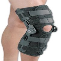 Powerform Adjustable Hinged Knee Brace. Black. Large