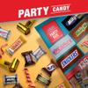 SNICKERS, TWIX, MILKY WAY & 3 MUSKETEERS Variety Pack Fun Size Variety Pack Milk Chocolate & Dark Chocolate Candy Bars Assortment, 40 oz 135 Piece Bag view 4