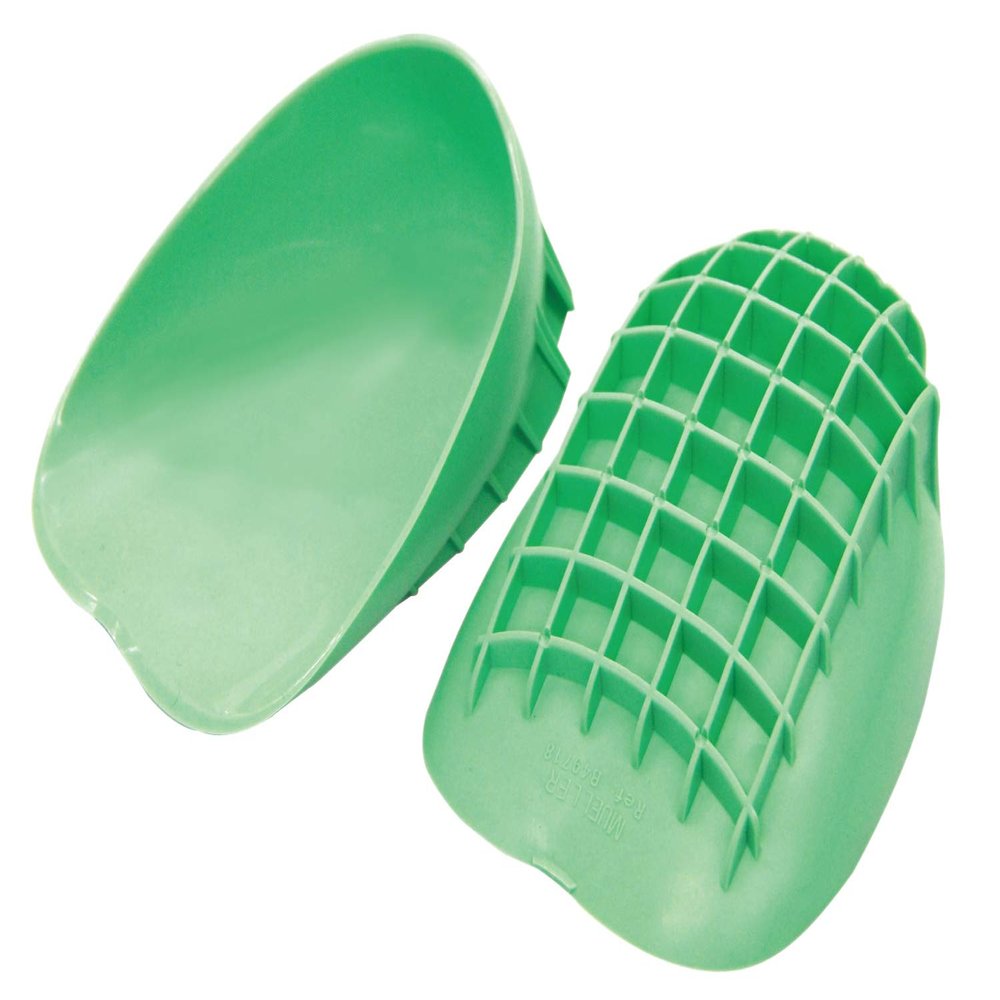MUELLER Sports Medicine Pro Heel Cups, Foot Pain Relief Support for Men and Women, High Impact Sports, Ideal for Shin Splints, Heel Spurs, Plantar Fasciitis, 1 Pair, Green, Regular