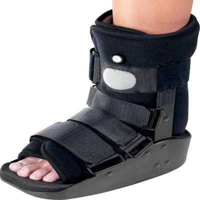 DonJoy MaxTrax Air Ankle Walker Brace/Walking Boot, Small