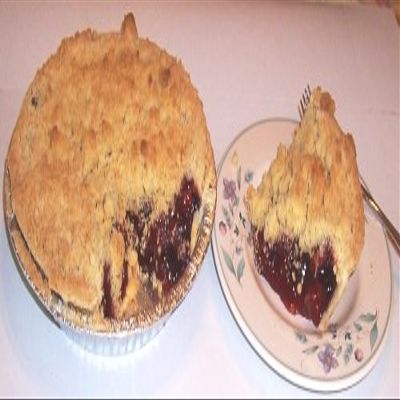Scott's Cakes Strawberry Crumb Pie