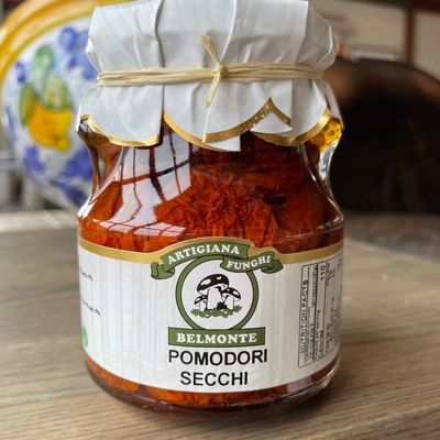 Belmonte Pomodori Secchi - Premium Italian Sun-Dried Tomatoes in Oil, All Natural and Authentic Italian Flavor, Ideal for Pasta, Salads, Pizzas or as Sandwich Topping - Jar, 10oz