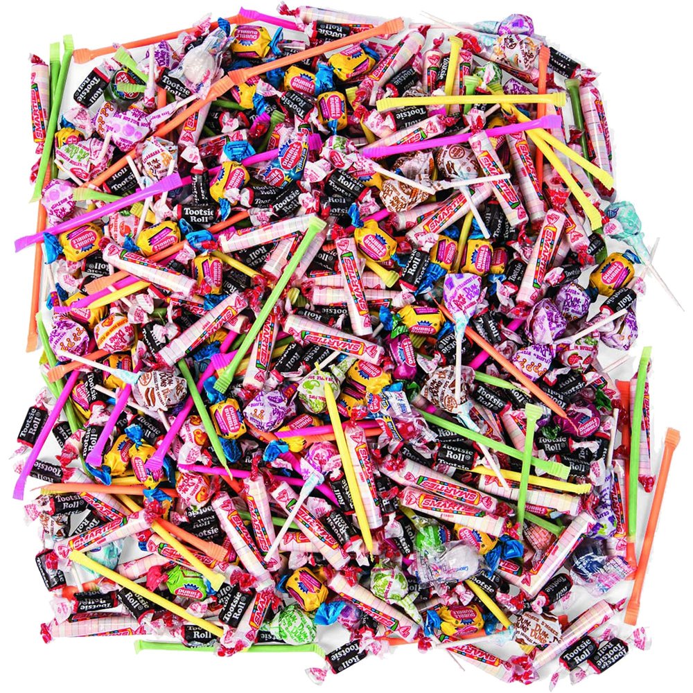 Fun Express Bulk Candy Variety Pack 1000 Pieces - Individually Wrapped Assorted Candy for Halloween, Party Favors, Pinata Stuffers & Goodie Bags | Premium Mix for Birthdays, Carnivals & Parades