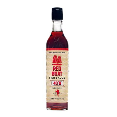 Red Boat Fish Sauce | Premium 40N Fish Sauce made with just 2 ingredients in Vietnam | Keto, Paleo & Whole 30 | Gluten and Sugar free | 17 fl oz