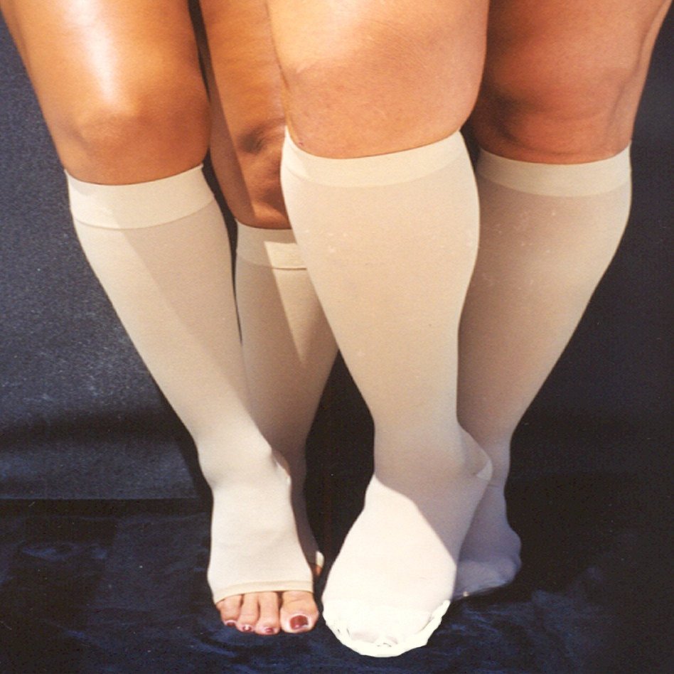 Ultimate Therapy Surgical Support Knee High Stockings 21-30mmHg, Closed Toe (Medium, Black)