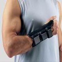 79-87298 Support Wrist Comfortform Foam Laminate XL Left 7-1/2" Black Part# 79-87298 by DJO, Inc Qty of 1 Unit