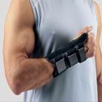 79-87298 Support Wrist Comfortform Foam Laminate XL Left 7-1/2" Black Part# 79-87298 by DJO, Inc Qty of 1 Unit