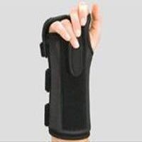 79-87457 Splint Wrist Comfortform Large Right 8-1/2" Black Part# 79-87457 by DJO, Inc Qty of 1 Unit