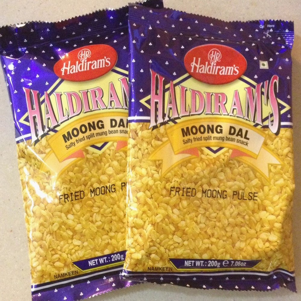 Haldiram's Moong Dal - Salty Fried Split Moong Bean Snack / 200g., 7.06oz. (Pack of 2)