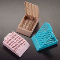 2303298 Tissue Cassette Histosette II Lilac 1500 Per Case sold as Case Pt# M492-10 by Simport Plastics Ltd.