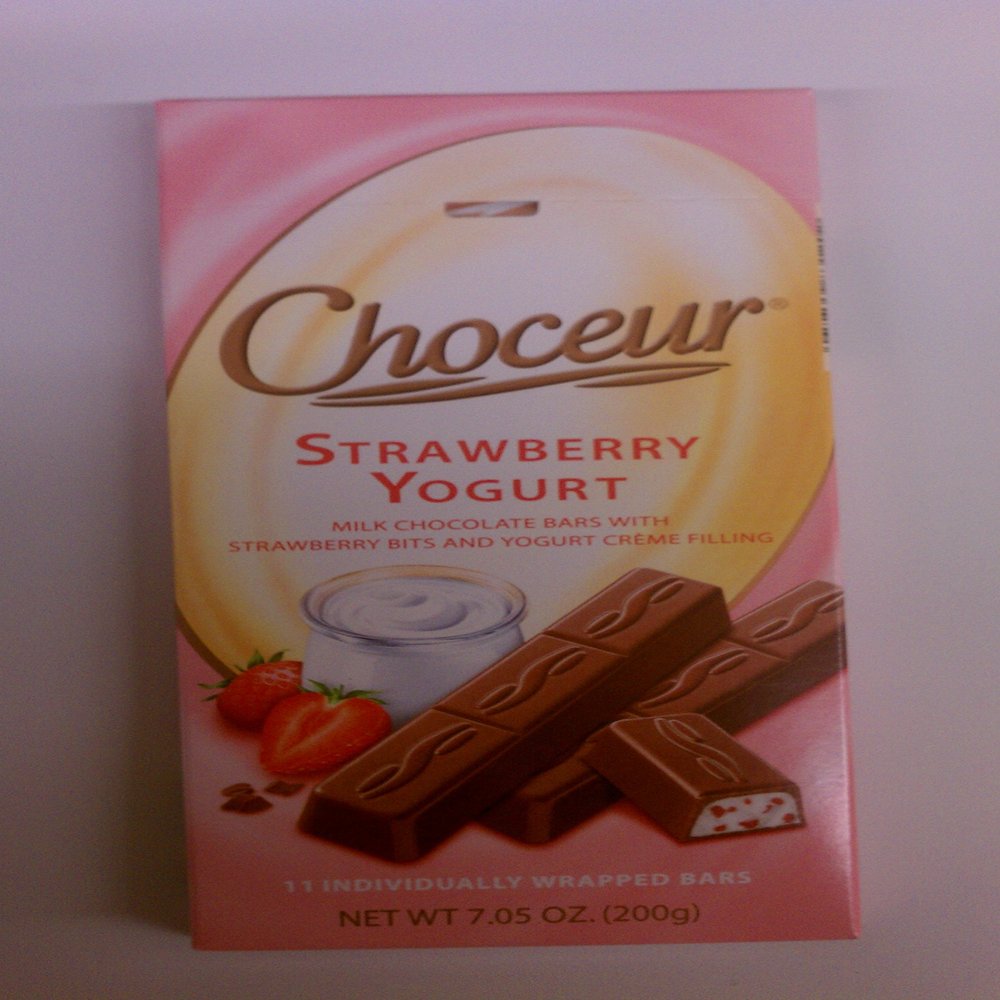 Choceur Milk Chocolate Bars with Strawberry and Yogurt (pack of 6)