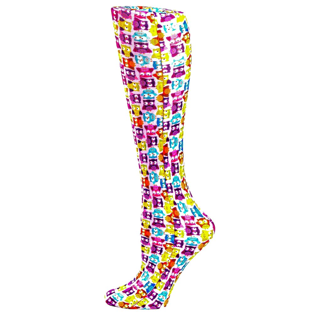 Women's Fun Printed Wide Calf Mild Compression Knee Highs 8-15 mmHg - Fun Pink Owls
