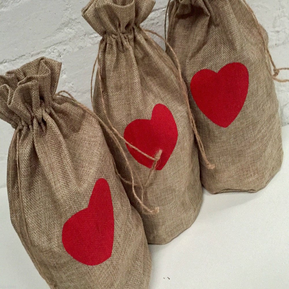 HomeBuy Jute Hessian Burlap Bags - Jute Gift Bag Heart Christmas 35X15Cm- Large Gift Bag (50)