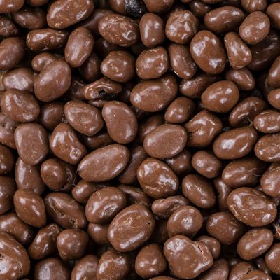Gourmet Milk Chocolate Covered Raisins by It's Delish, 1 Lb Bag | Milk Chocolate Raisins Candy Snack for Parties or Holiday Events and Healthy Snacking | USA Made, Kosher Dairy