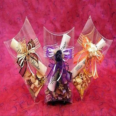 50 PCS 4 x 3-3/4 x 1-3/16 Plastic PVC Pillow Box Wedding Party Favor