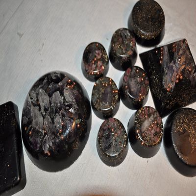 11 piece hand made custom orgone emf protection set home system orgone healing crystal based anti EMF energy devices for travel home or office decoration holiday or wedding gifts for her or him