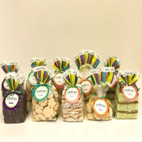 Carla's Sweets Assortment 14 (2 Meringues, 2 Guava Cakes, 2 Pistacho Cakes, 2 Brownies, 2 Mantecaditos Bags)