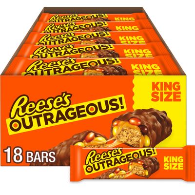 REESE'S OUTRAGEOUS! Peanut Butter, Caramel and PIECES King Size, Candy Bars, 2.95 oz (18 Count)
