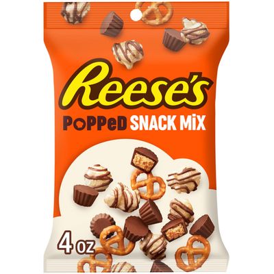 REESE'S Chocolate Peanut Butter Popped, Snack Mix Bag, 4 oz