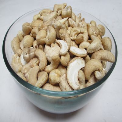 Organic Raw Whole Cashews from (3 lb) Candymax