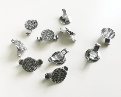 50 Pcs Ortho Lingual Buttons Bondable Double Wings Round 80g Mesh Base and Retangular Cleat Eyelets Dental Orthodontic