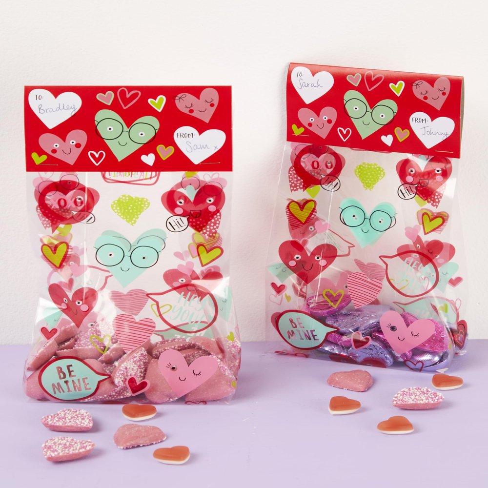 amscan 370447 - Valentine's Day Heart Faces Party Loot Bags - 20 Pack