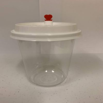 50sets 16oz. Plastic Ultra Clear Round bottom Cups with hard white lids with red star O hole is for all kinds drink (16oz new type with white lids)