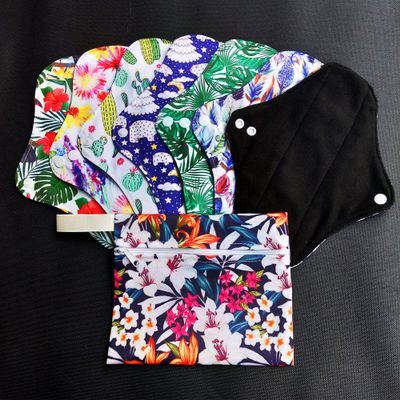 7PCS Pack Reusable Menstrual Pads Including 6PCS Cloth Sanitary Pads Mama Cloth Pad + 1PC Mini Wet Bag