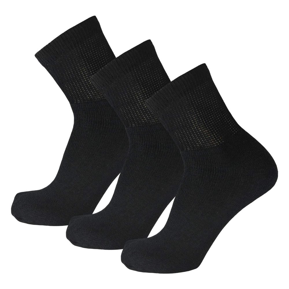 3 Pairs of Lady Diabetic Quarter Length Athletic Sport Ankle Socks (Black, 9-11)