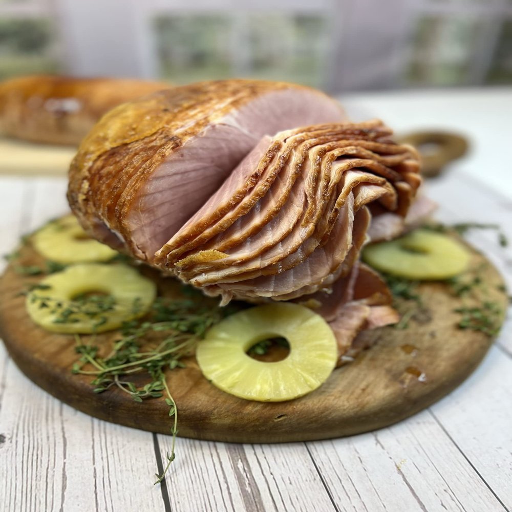 HOLIDAY HAM CO. Holiday Honey Glazed Spiral Sliced Gourmet Ham. 8.5-9.5 pounds. Serves 14-16.