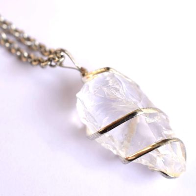 Clear Quartz Raw Crystal Pendent Healing Energy Generator Wire Wrapped Choker Necklace Personalized Christmas Gift for Her Divination Pendulum Gemstone Reiki Chakra Balancing Crystal April Birthstone