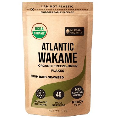 Organic Wakame Flakes - 1oz. Young Pure Seaweed Grown in North Atlantic. USDA Certified and Freeze-Dried Premium Quality. Soft Texture & Mild Taste. 45 Servings