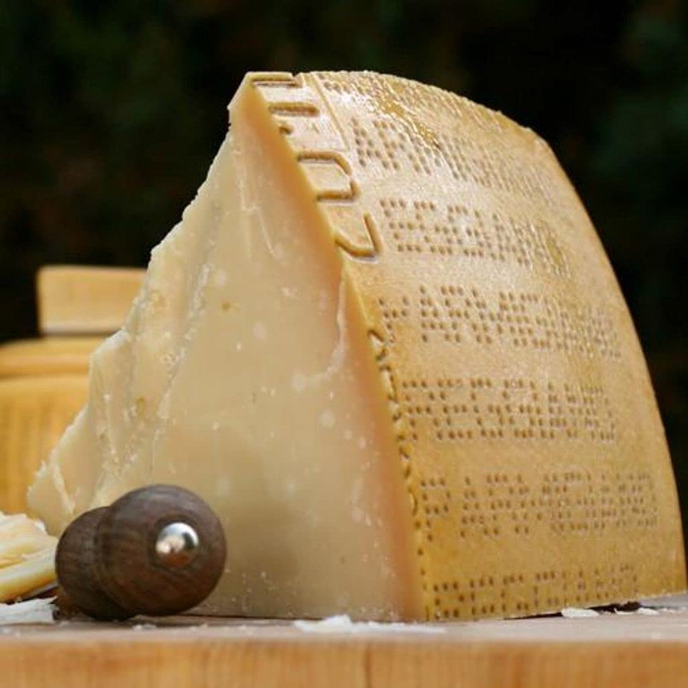 Parmigiano Reggiano Cheese 24 Month 2 lb Club Cut (3-pack) (6 pound)