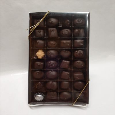 Oliver's Assorted Chocolates - Dark Chocolate, 32 piece box