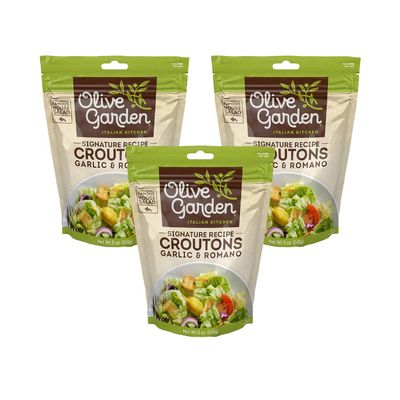 Olive Garden, Seasoned Croutons, Garlic and Romano, 5 Ounce Bag (Pack of 3)