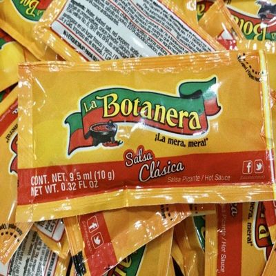 75 Salsa Botanera Clasica Picante Hot Sauce pakets to go 10g each
