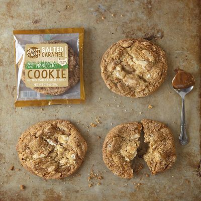 Sweet Street Salted Caramel Manifesto Cookie (10 Count)