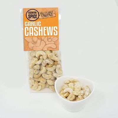 Essential Spice Garlic Flavored Cashews, 4 Oz