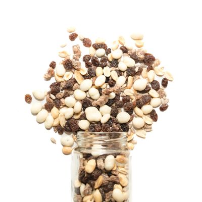 NY SPICE SHOP Yogurt Trail Mix with Mixed Nuts - Dried Fruit Healthy Snacks for Adults and Kids - Nut Snack Packs - 1 Pound