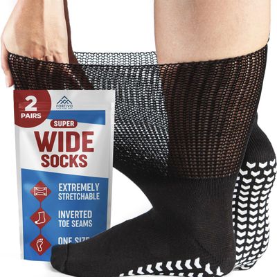 2 Pairs Extra Wide Socks For Swollen Feet, Non-Slip Hospital and Diabetic Socks for Men and Women