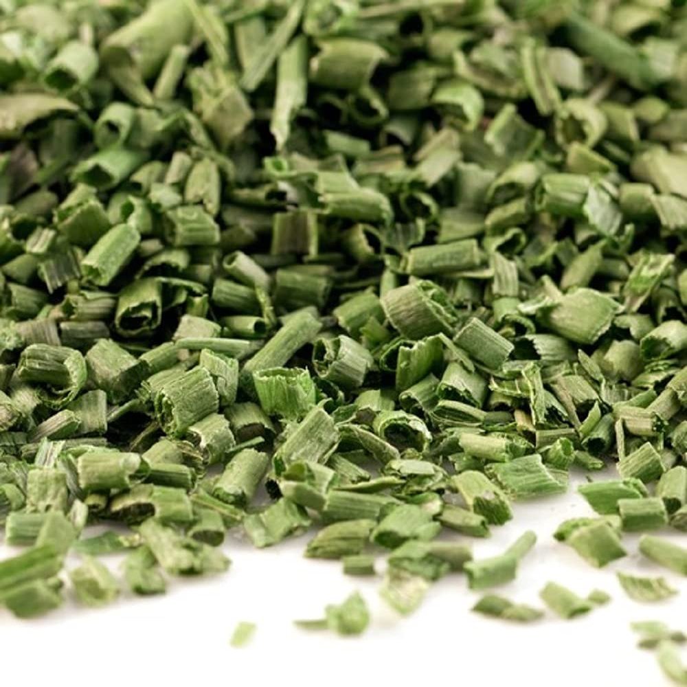 1 Ounce Freeze Dried Chives - A staple in any home kitchen. Versatile and great to add flavor or garnishing to any dish! - Country Creek LLC