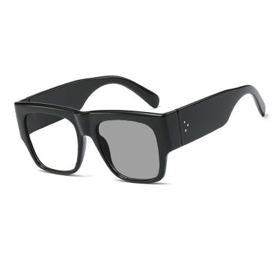Transition Photochromic Reading Glasses Oversized square Women Presbyopia Eyeglasses discoloration Readers Sunglasses (black, 350)