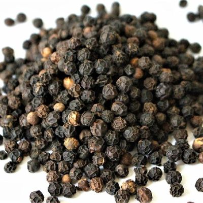 10 Ounce Black Peppercorn, Whole Black Pepper - Adds a robust heat to stocks and brines, and just about anything else. - Country Creek LLC