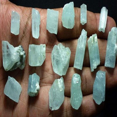 10 Gram (4-10pcs) lot of AA Grade Hand Picked Aquamarine Crystals from Shigar for Wire Wrapping, Collection and Jewelry Gemstone Parcel.