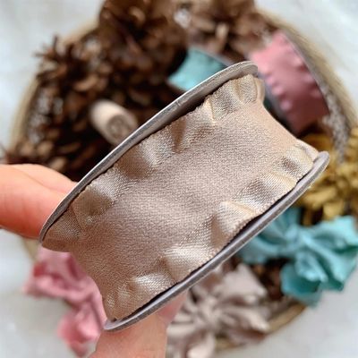 GMMDXD Ruffled Ribbon Frilled Frilled Ribbon Handmade Bow Hair Accessories Material Gift Wrapping Belt 3 Yards (Color : Milk Tea 2.5cm)