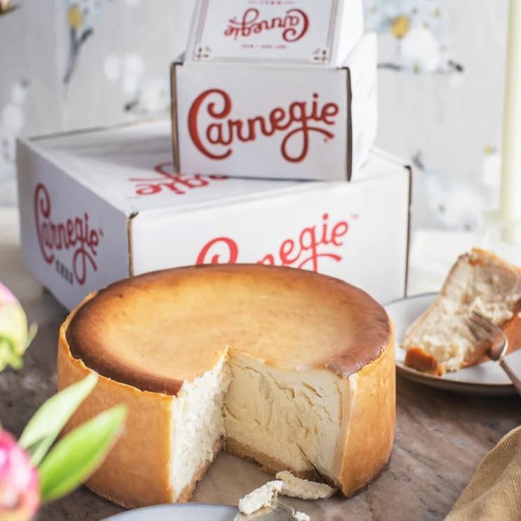 Carnegie Deli Queen of New York Cheesecake | 8 (Serves 10-12)