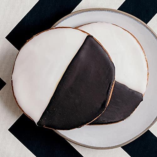 Carnegie Deli Giant Black and White Cookies | 4 Oz (6 pack)