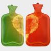 2 Pack Premium Simple Rubber 2L Hot Water BagReusable Hot Compress and Heat TherapyNatural Rubber -BPA Free-Durable Hot Water Bag (Color : Green+red) view 1
