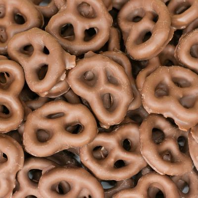 Milk Chocolate Covered Pretzels | 1-Pound Bag | Salted Pretzels in Sweet Chocolate