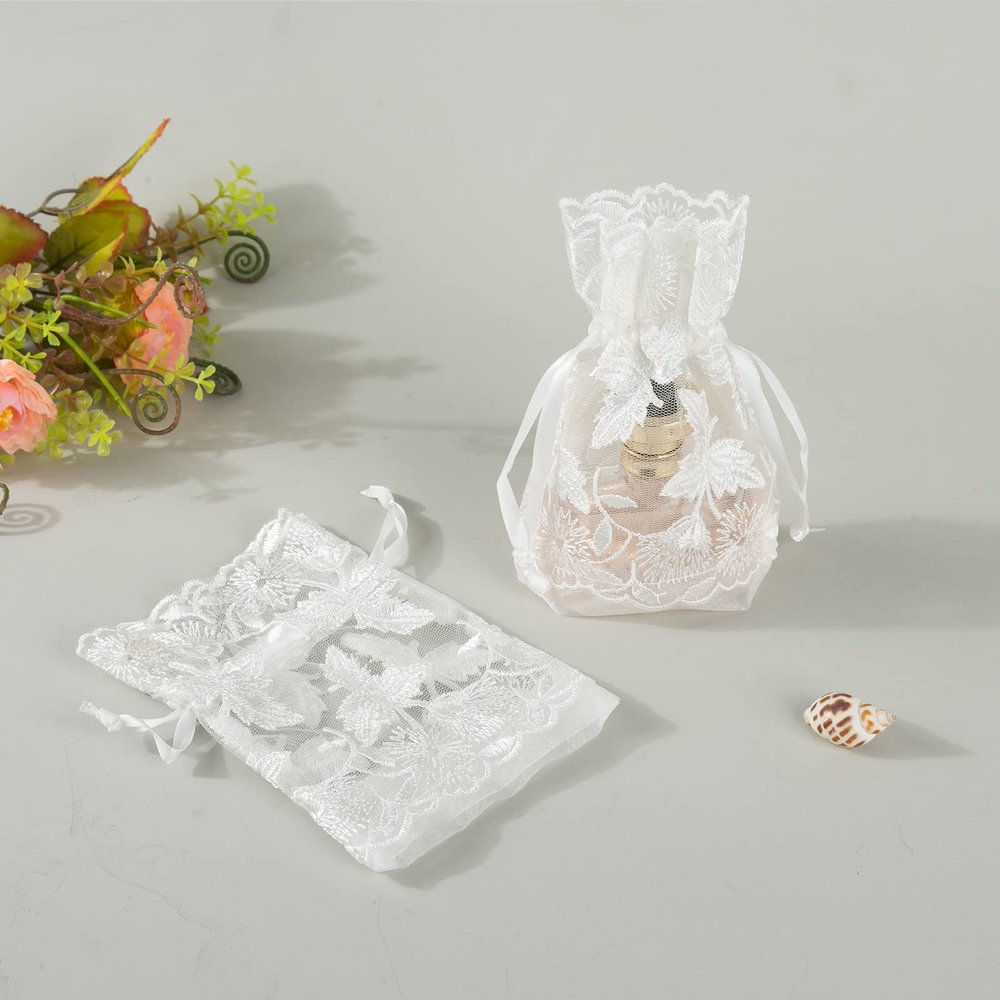 KHBNHJ 12 Pcs White Lace Organza Drawstring Bags, 3.9 x 5.5 Inch Wedding Favor Gift Bags with Maple Leaf Embroidery, Mesh Jewelry Pouches Gift Bags for Wedding Supplies Bridal Shower